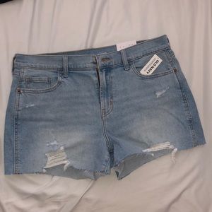 Old Navy Mid-Rise Boyfriend Jean Shorts - Size 8